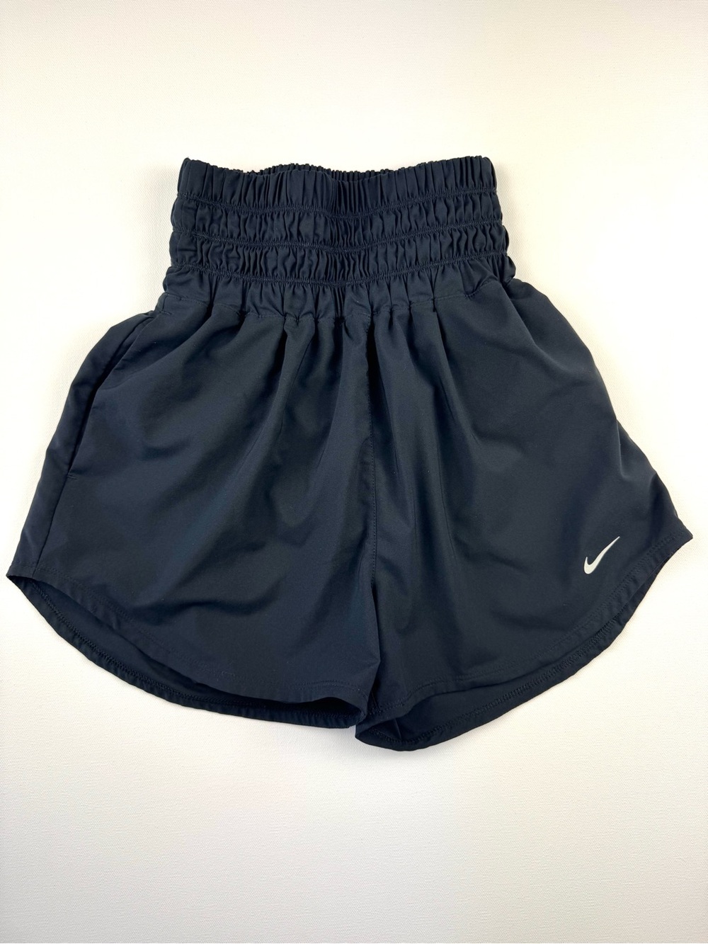 Nike Women’s Black Ultra High Waisted Athletic Short Brief Lined 3” Pocket XS - Picture 2 of 8